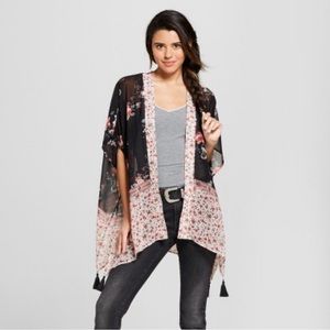 Perfect lightweight Kimono/Cardigan to dress up or add to your outfit!!